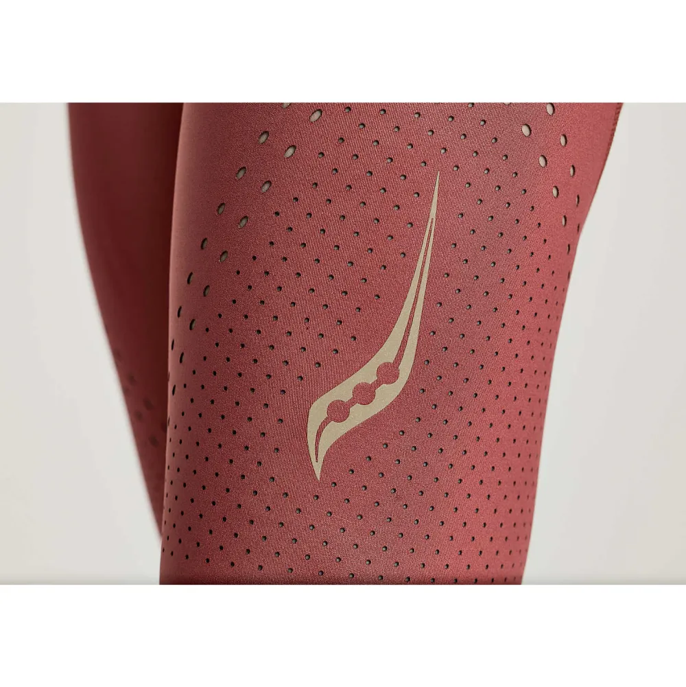 Saucony Dames Pinnacle 8" Tight Short Apple Butter|Dames Tights En Shorts